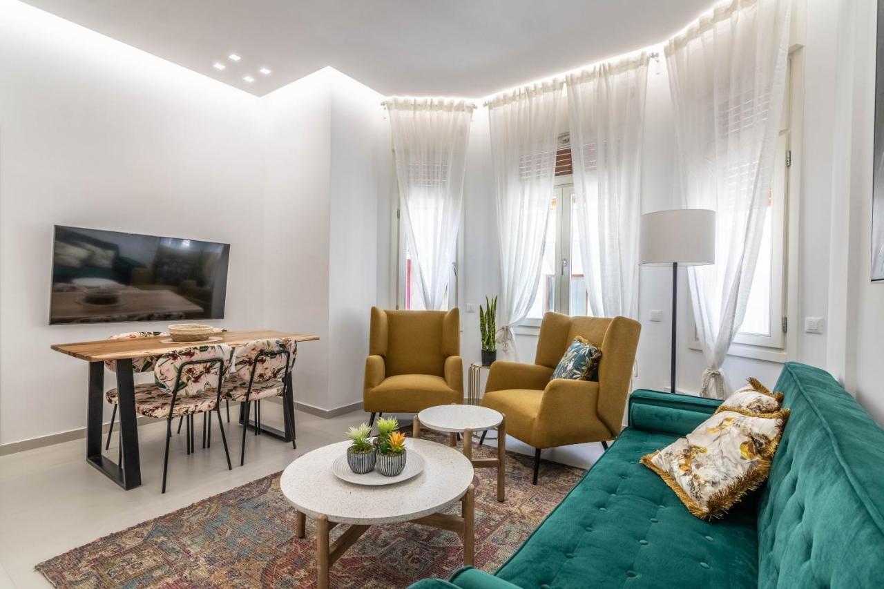 De Lenco 2 Apartment Athens